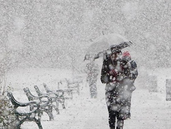 Украину завалит снегом: синоптики дали прогноз погоды на начало недели фото