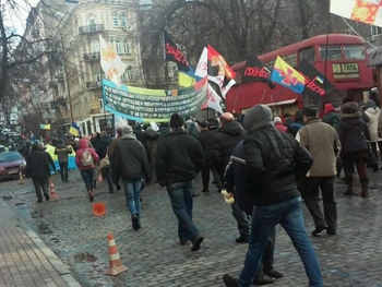 В митинге в Киеве принимают участие и мелитопольцы фото