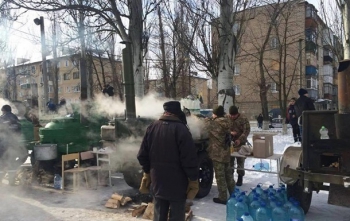 В Авдеевке водоснабжения нет  из-за попадания снаряда в Донецкую фильтровальную станцию. фото