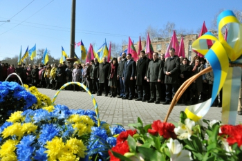 В Запорожье Кобзаря вспоминали в Шевченковском районе и на Хортице фото