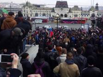 Он вам не Димон: В России проходят массовые митинги против коррупции фото