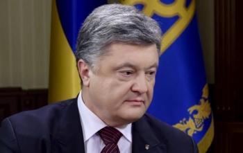 Президент Украины Петр Порошенко подал электронную декларацию за 2016 год фото