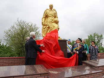 Памяти о Второй Мировой, дождь не помеха (фото, видео) фото