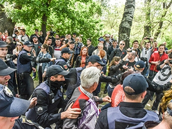 В Одессе 9 мая произошли массовые столкновения фото