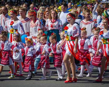 В Запорожье отметят День вышиванки фото