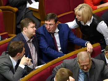 Выступление Луценко в Раде - старт избирательной кампании кандидата в президенты фото