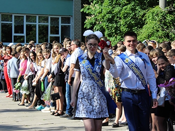 В ООШ №1 прозвенел последний звонок (ФОТО, ВИДЕО) фото