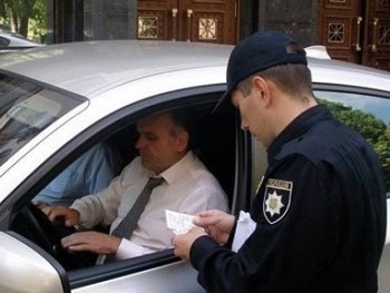 Депутаты хотят увеличить штрафы для водителей в 10 раз фото