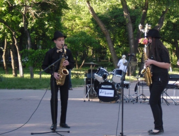 В Запорожье на площади Маяковского состоялся концерт «Детские улыбки». фото