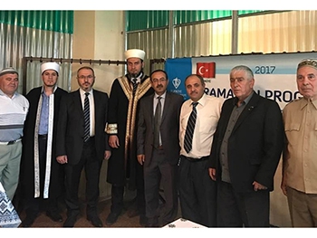 Мусульманская община крымских татар провела ифтар в Мелитополе фото
