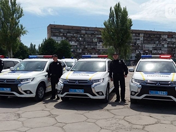 Мелитопольской полиции передали 7 японских гибридных авто фото