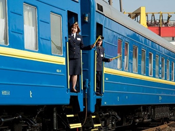 В Мелитополе открыта продажа билетов на четыре летних поезда фото