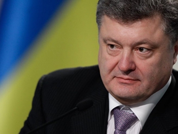 Порошенко подписал закон о 75% телеэфира на украинском языке фото