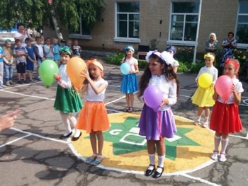 В Мелитопольском районе три сотни детей посещают пришкольные лагеря фото