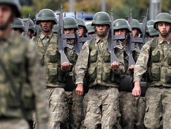 Турция отправит в Катар своих солдат фото