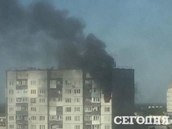 В Киеве – масштабный пожар в многоэтажке: горят две квартиры фото