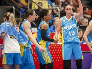 Украинки проиграли Испании на Евробаскете-2017 фото
