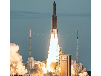 ЕSA успешно запустило свою самую тяжелую ракету (фото, видео) фото