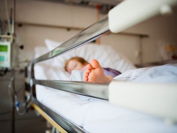 Запорожские врачи борются за жизнь 5-летнего мелитопольца фото