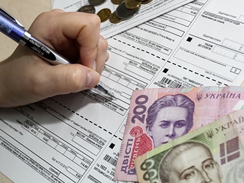 Украинцы накопили миллиарды долгов за коммуналку: что грозит должникам по новым правилам и кто не платит фото