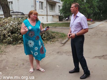 Жители авиагородка дождались ремонта, где надо, и где очень надо фото