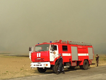 Пожар возле склада боеприпасов в Новобогдановке тушили несколько часов фото