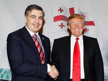 Саакашвили припугнул Порошенко своими фото с лидирующими в мире политиками фото