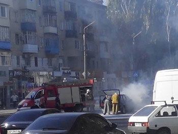 Утром в Мелитополе сгорела машина фото