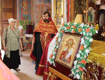 Где искать чудотворную икону и ковчег с мощами святой Параскевы Пятницы фото