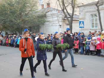 Школьники поздравят ветеранов с Днем освобождения Мелитополя фото