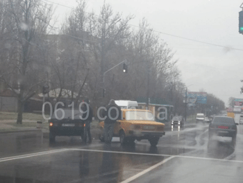 На водителя, спровоцировавшего ДТП, составлен админпротокол фото