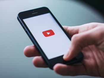 YouTube планирует снимать плату за прослушивание музыки, – СМИ фото