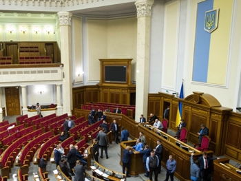 Деньги на парламент: во сколько налогоплательщикам обходится содержание депутатов и Рады фото