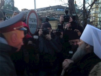 Наместник Киево-Печерской лавры попал в громкий скандал. Видео фото