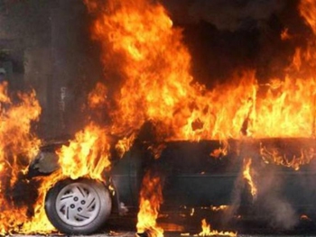 Мужчина пытался взорвать бывшую жену в салоне автомобиля фото