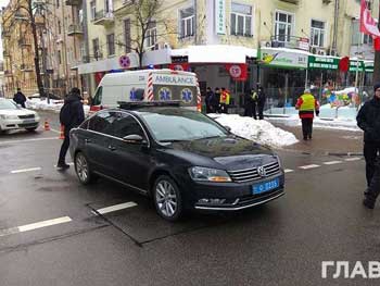 В центре Киева президентский кортеж сбил человека (добавлено видео) фото