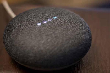 Маленька Google Home Mini - як підключити до неї велику Bluetooth-колонку фото