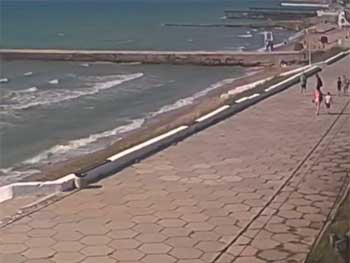 Мост не помог: в Сети показали крымские пляжи в разгар дня (Видео) фото