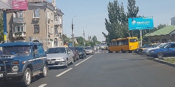 Проезд на Бердянскую косу стал проблемой из-за заторов на дороге (Фото) фото