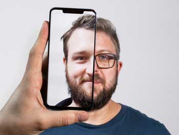 3D Face Unlock Huawei Mate 20 Pro обманули бородатые мужчины  фото