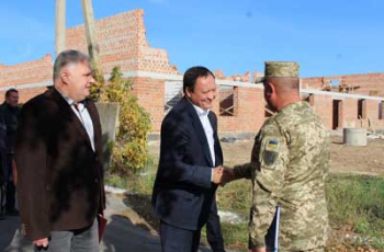 Как в Мелитопольском районе жилье для военных из Одессы строят  фото