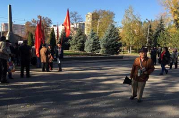 В Запорожье на коммунистическом митинге пенсионеры слушали песни про Ленина  фото