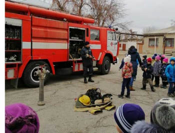 Мелитопольские спасатели провели впечатляющие учения в школе  фото