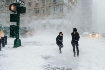 Из-за снежного шторма треть миллиона человек осталось без света фото