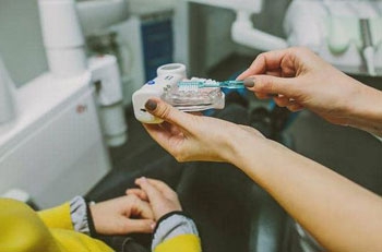 Современная стоматология европейского образца в районе Позняки - Наноклиник фото