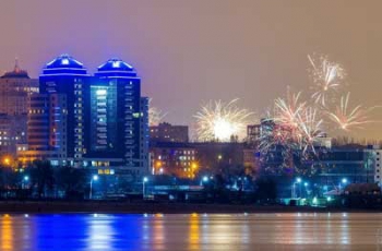 Запорожский фотограф запечатлел фейерверк в новогоднюю ночь  фото