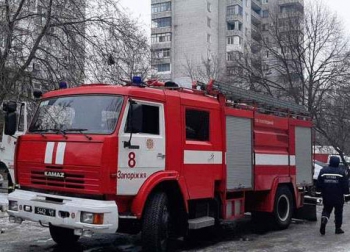 В Запорожье при пожаре в многоэтажке заживо сгорели пенсионеры фото