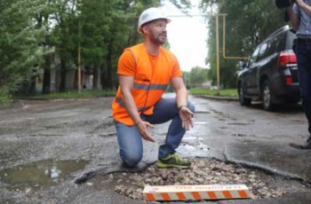 В Мелитополе приступили к проверке состояния дорог фото