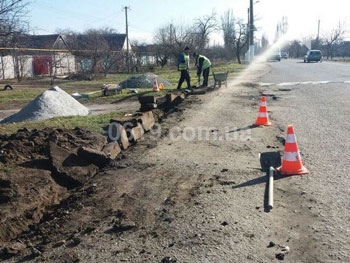 На окраине Мелитополя благоустраивают площадку для высадки пассажиров фото