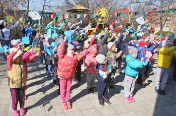 Детсадовцы заряжались оптимизмом с «солнышком» и «тучками» (ФОТО, ВИДЕО) фото